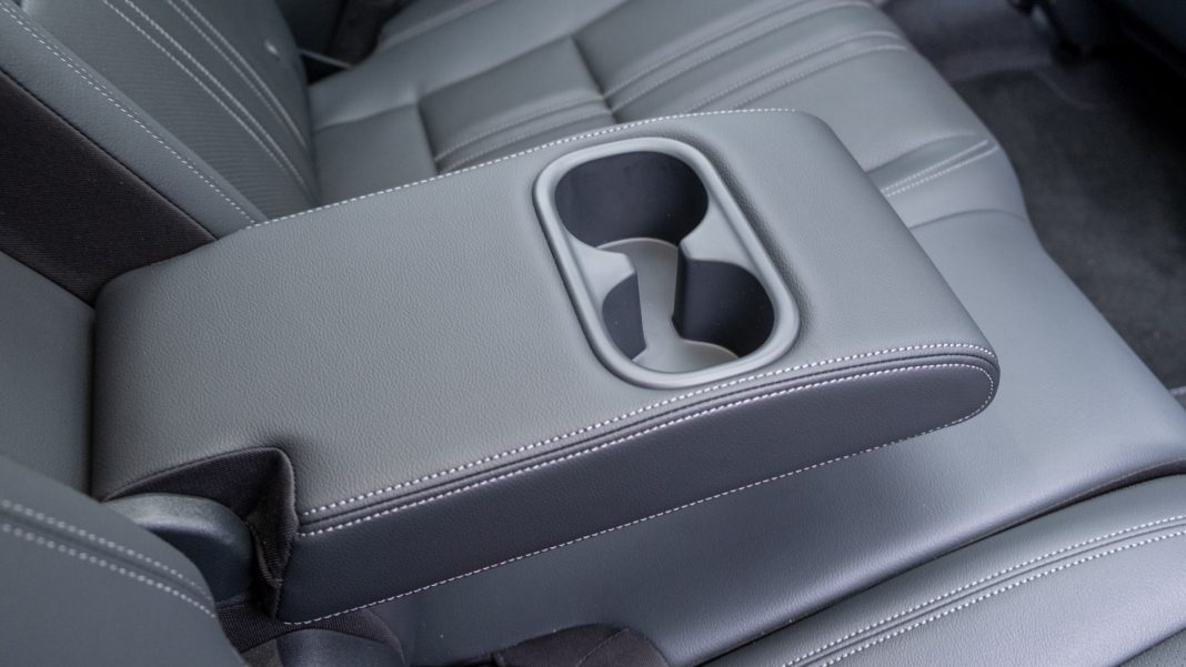 Honda ZR-V rear cupholders