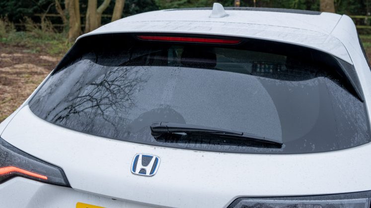 Honda ZR-V rear window