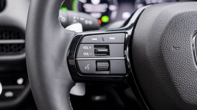 Honda ZR-V steering buttons