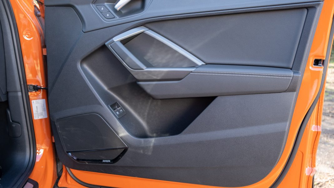 Audi Q3 TFSI e front door