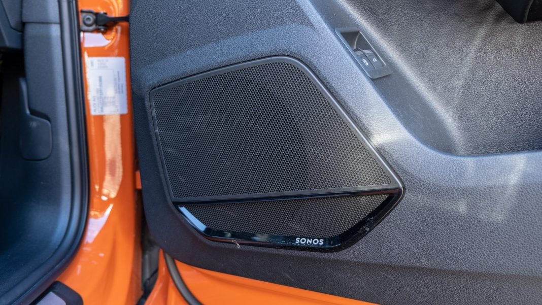 Audi Q3 TFSI e front door speaker