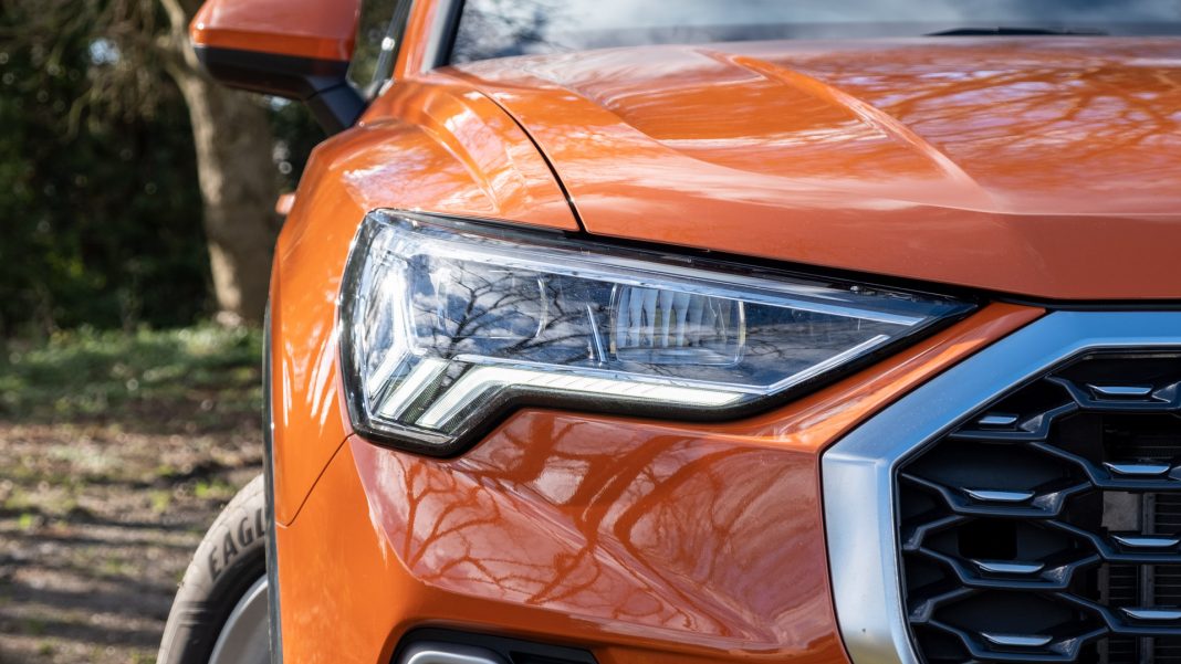 Audi Q3 TFSI e headlights