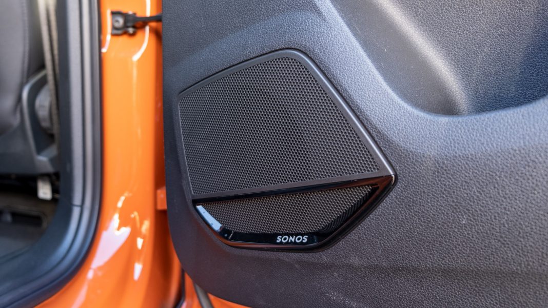 Audi Q3 TFSI e rear door speaker