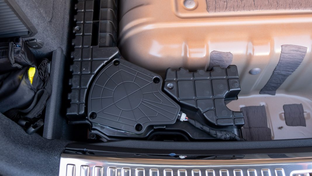 Audi Q3 TFSI e subwoofer