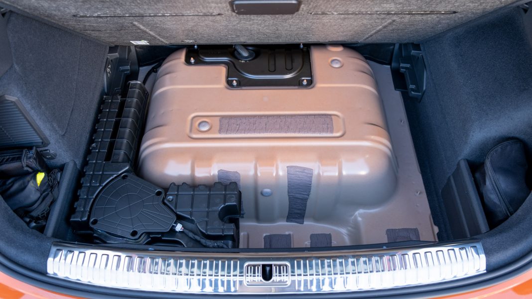 Audi Q3 TFSI e underfloor