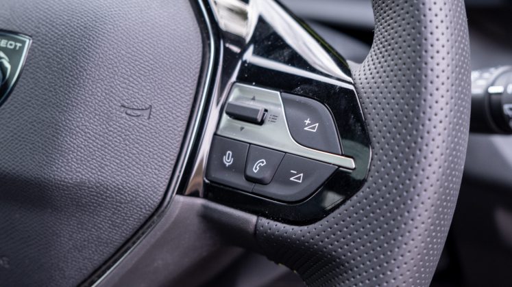 Peugeot e-308 buttons