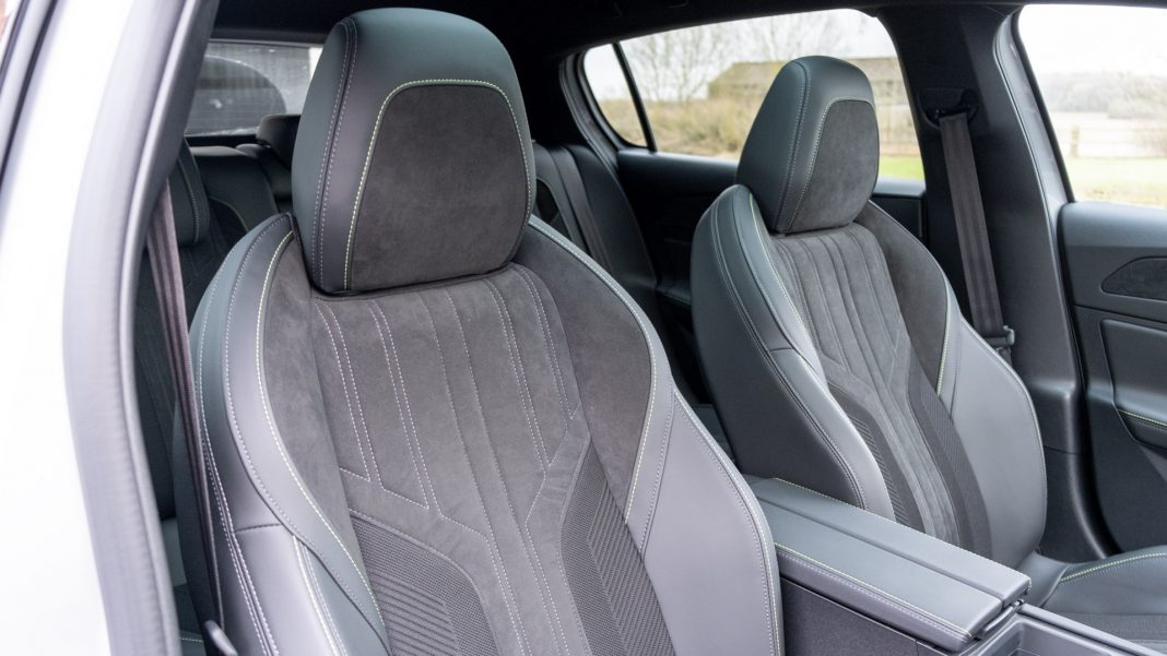 Peugeot e-308 front seats