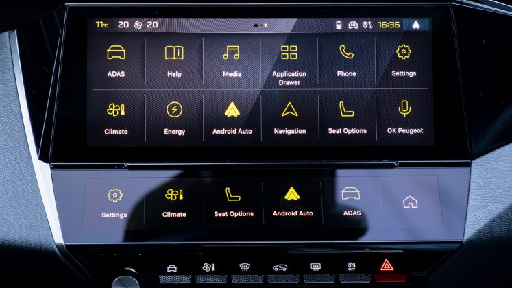 Peugeot e-308 infotainment system