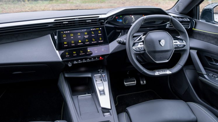 Peugeot e-308 interior