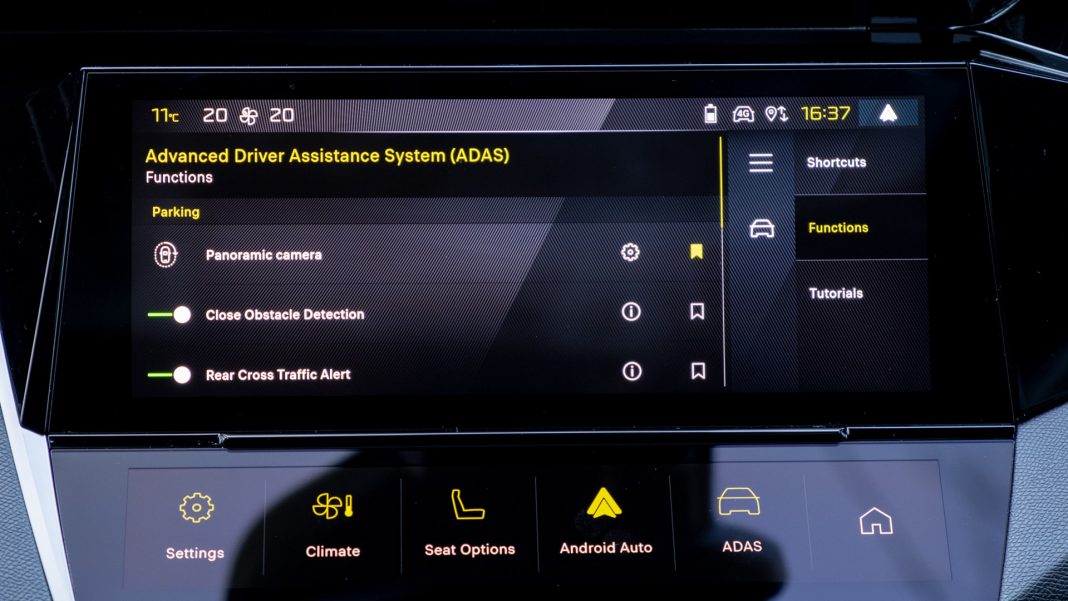 Peugeot e-308 safety