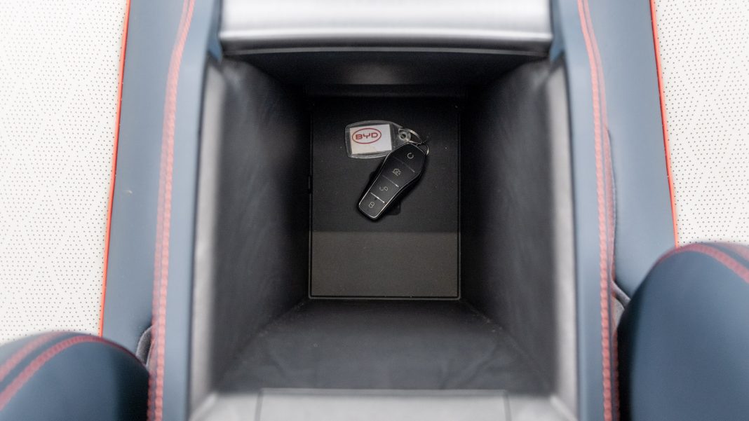 BYD Atto 3 armrest storage