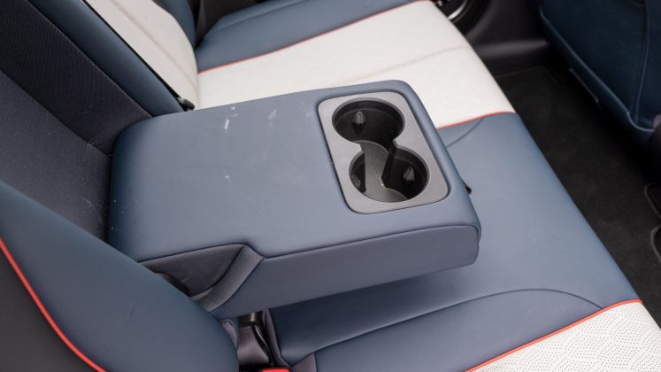BYD Atto 3 rear cupholders