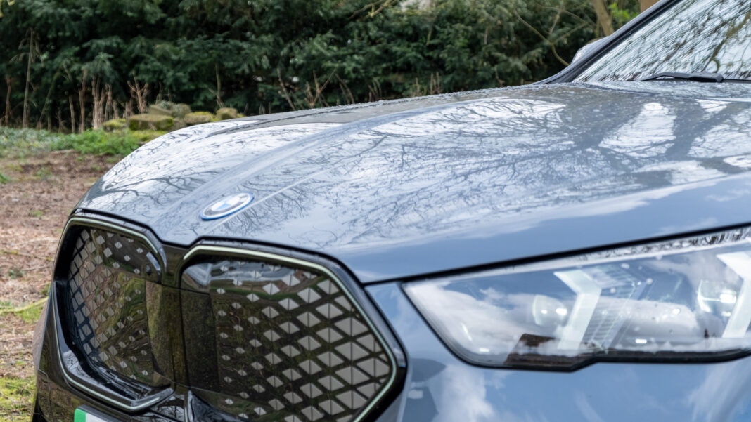 BMW iX2 bonnet