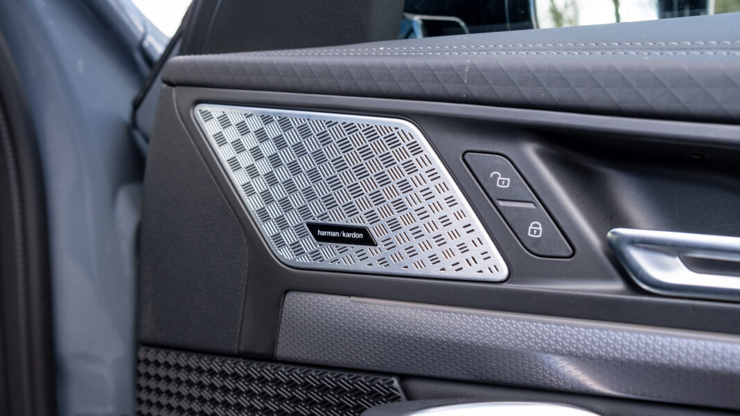 BMW iX2 front tweeter