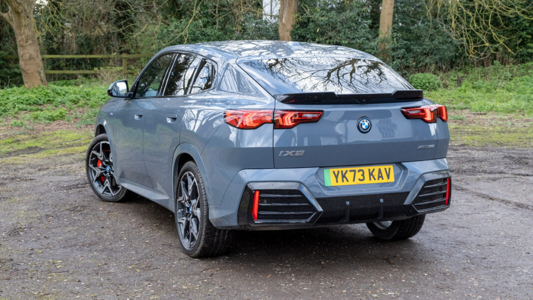 BMW iX2 performance