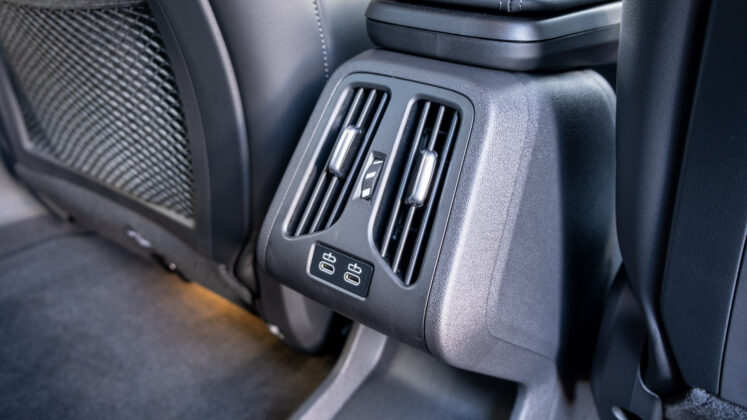 BMW iX2 rear air vents