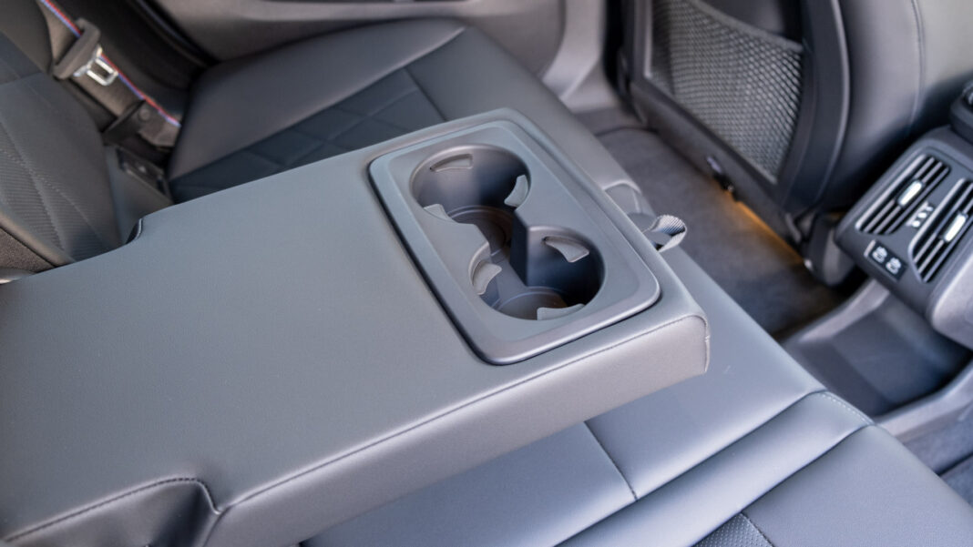 BMW iX2 rear cupholders