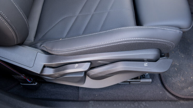 BMW iX2 seat controls