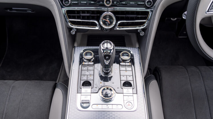 Bentley Flying Spur Hybrid centre console buttons