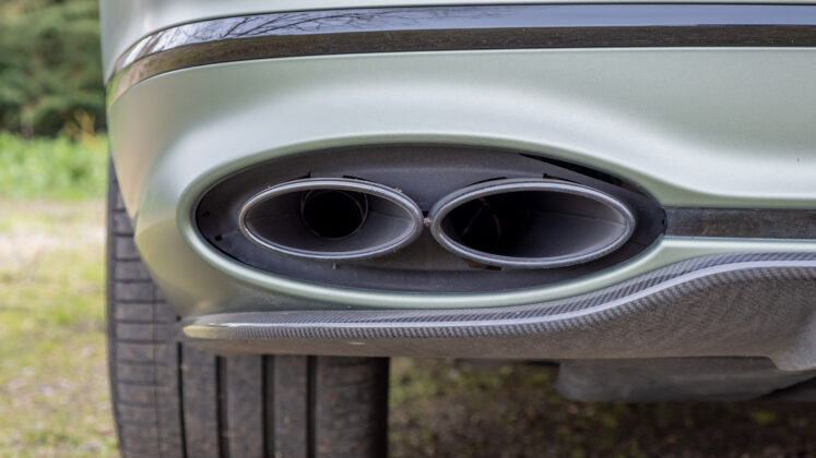 Bentley Flying Spur Hybrid exhaust