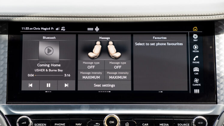 Bentley Flying Spur Hybrid infotainment system