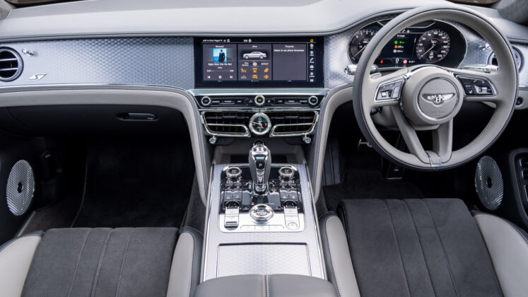 Bentley Flying Spur Hybrid interior space