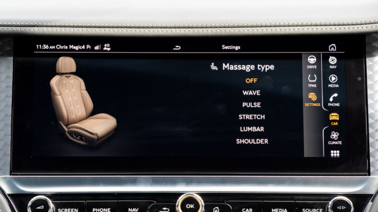 Bentley Flying Spur Hybrid massage type