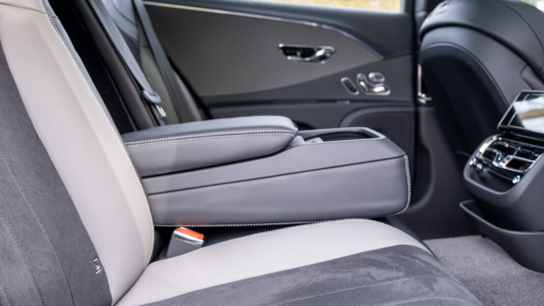 Bentley Flying Spur Hybrid rear armrest design