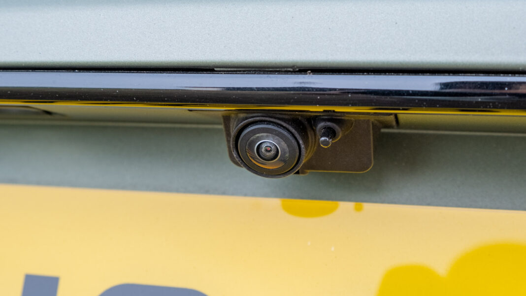 Bentley Flying Spur Hybrid rear camera