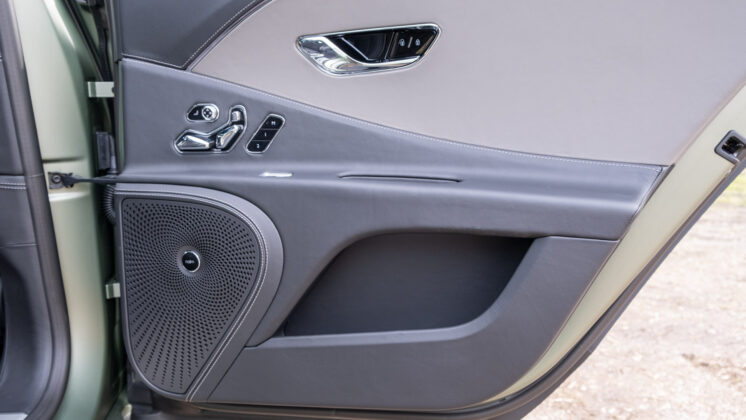 Bentley Flying Spur Hybrid rear door