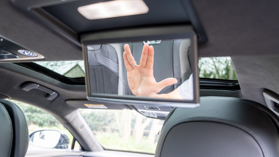Bentley Flying Spur Hybrid rear mirror