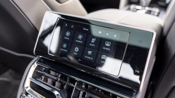 Bentley Flying Spur Hybrid rear screen controls