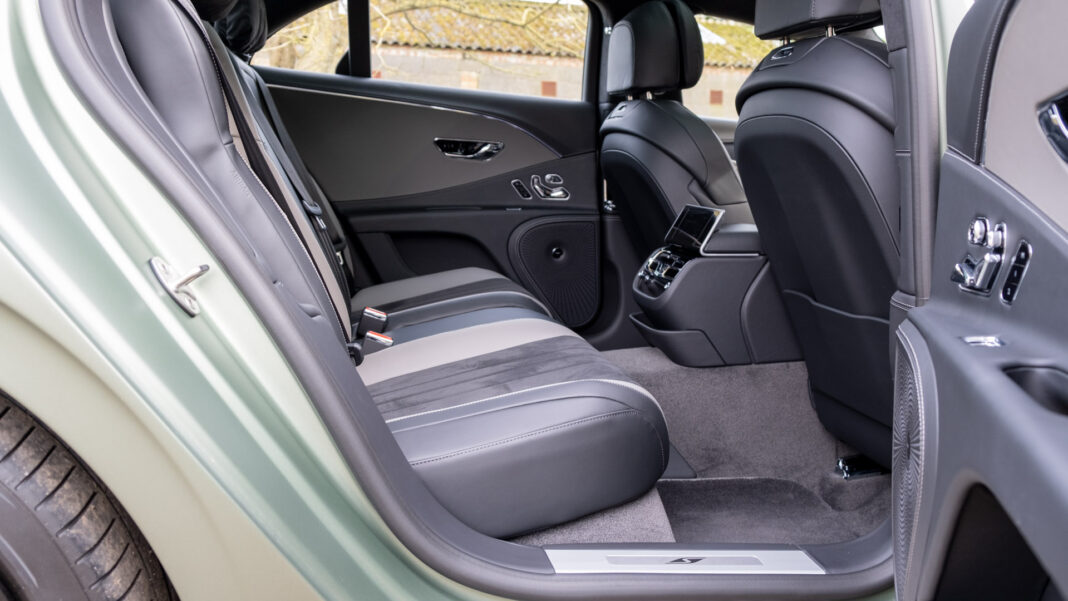 Bentley Flying Spur Hybrid rear seat back