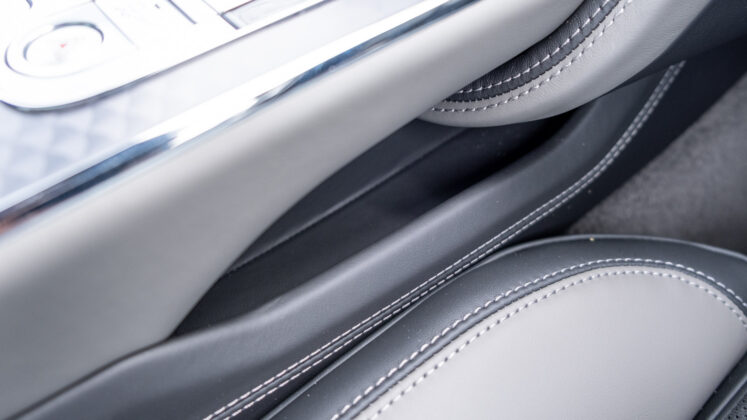 Bentley Flying Spur Hybrid side compartment