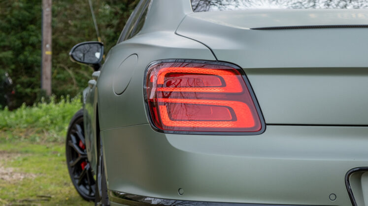 Bentley Flying Spur Hybrid taillights