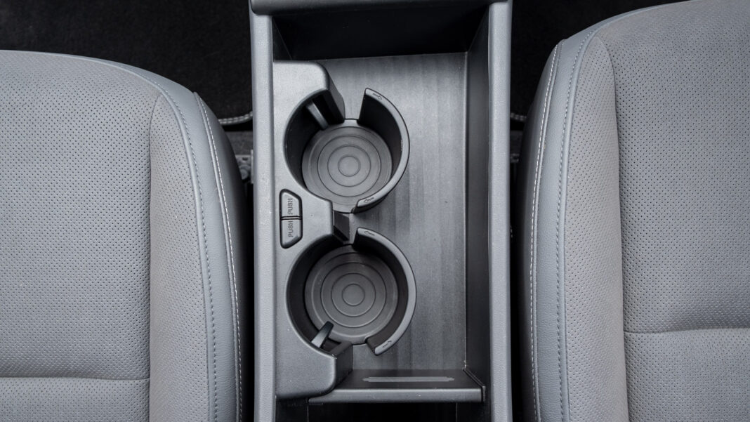 Hyundai Kona cupholders