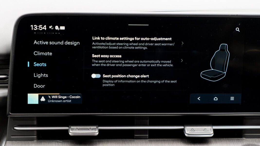 Hyundai Kona seat settings