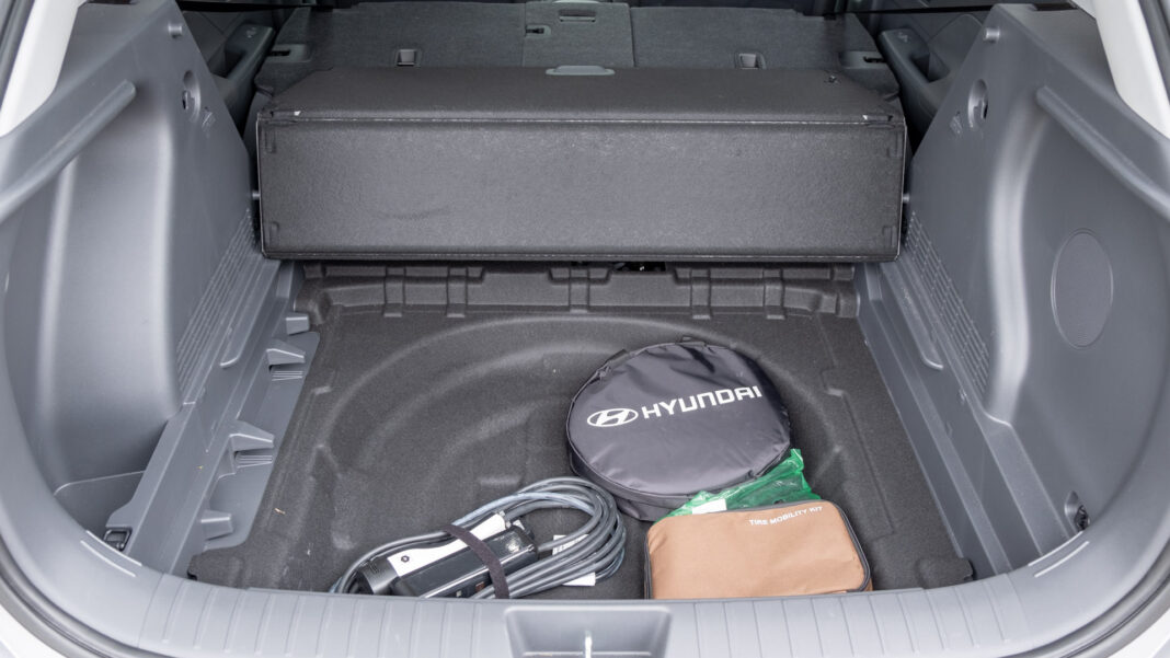 Hyundai Kona underfloor