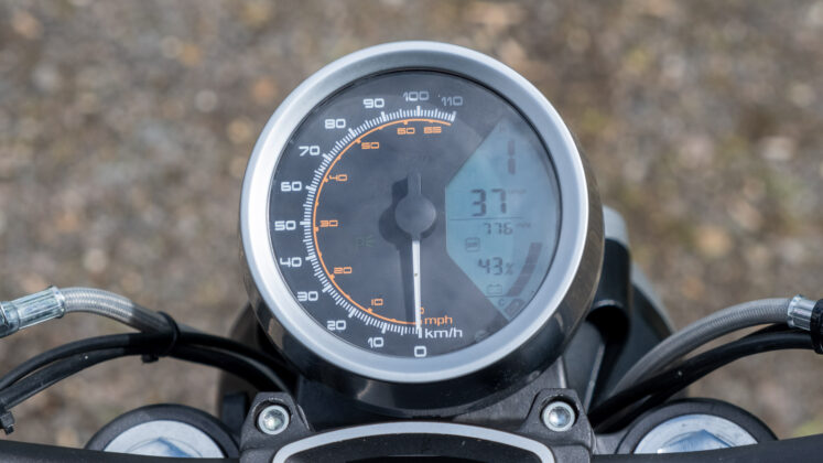 Vmoto Super Soco TC Max speedometer