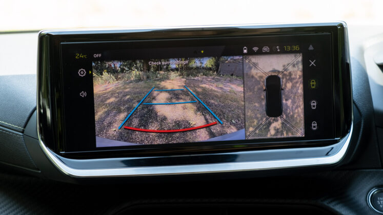 New Peugeot E-2008 rear camera