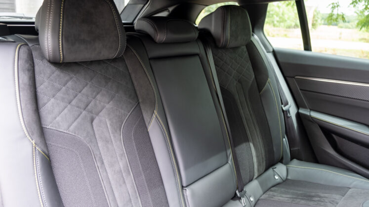 Peugeot 508 rear seats