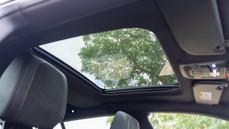 Peugeot 508 sunroof