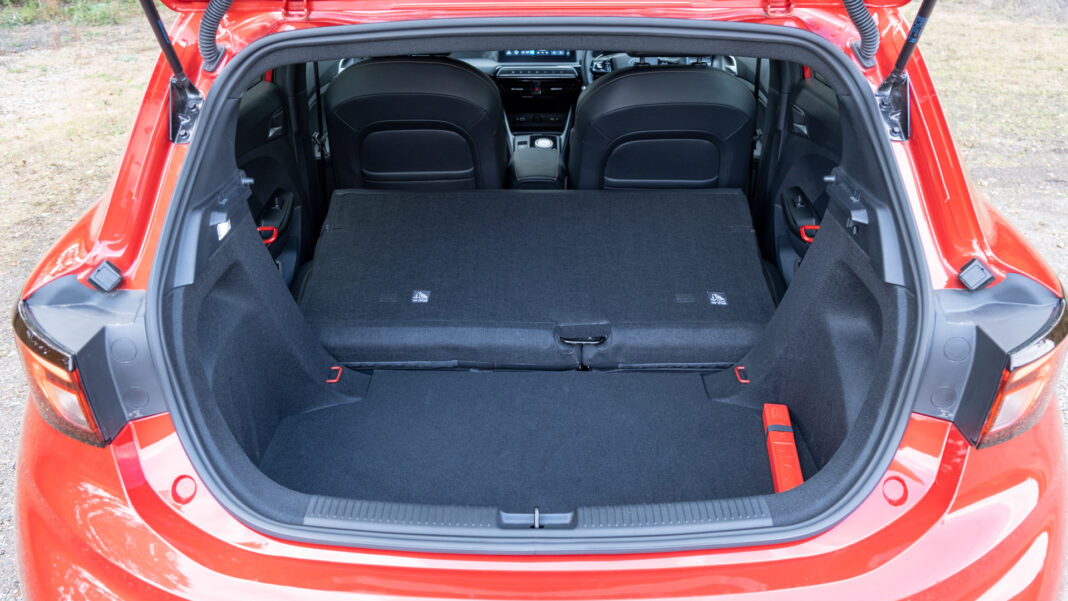 MG3 Hybrid+ seats down