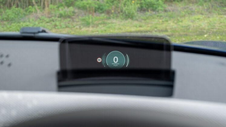 Mini Cooper Electric HUD placement