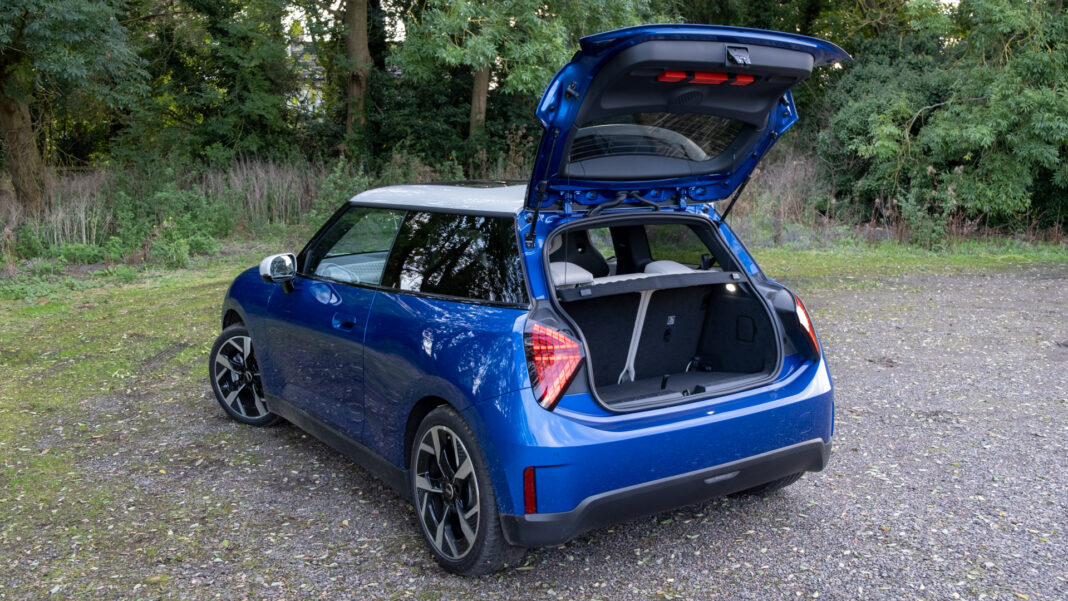 Mini Cooper Electric boot