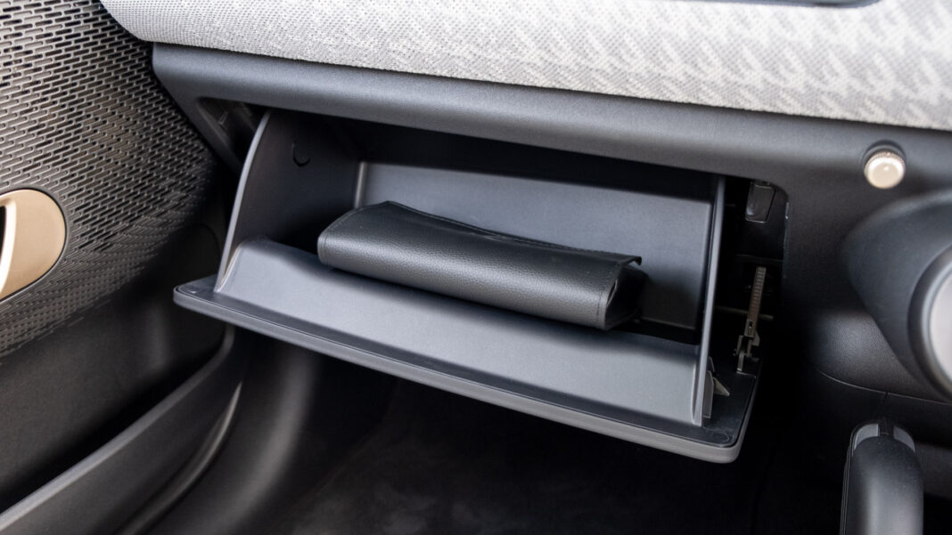 Mini Cooper Electric glove box