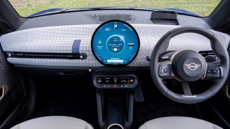 Mini Cooper Electric interior space