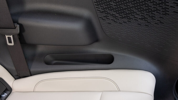 Mini Cooper Electric rear compartment