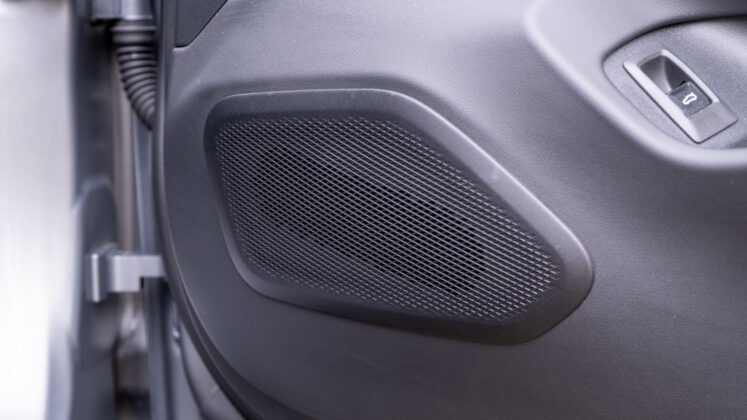 BMW i5 Touring front door speaker