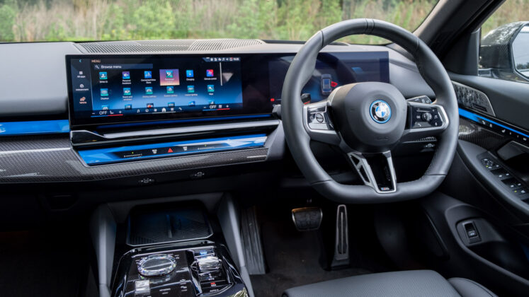 BMW i5 Touring interior